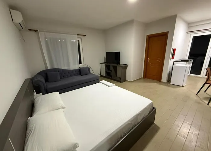 Hostel Rooftop Gallery